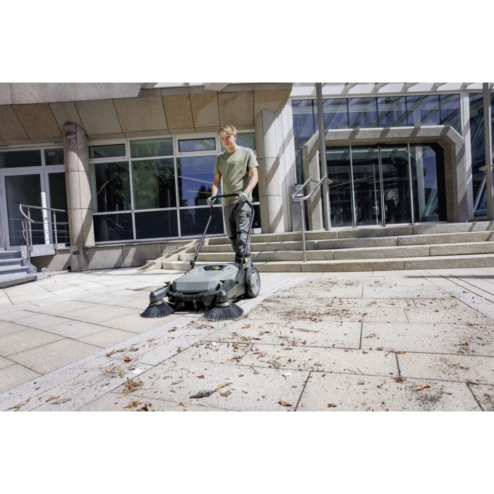 Подметальная машина Karcher KM 70/20 C 2SB (1.517-131.0)