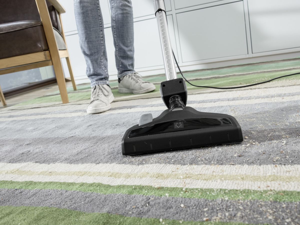 Секреты чистки ковра пылесосом