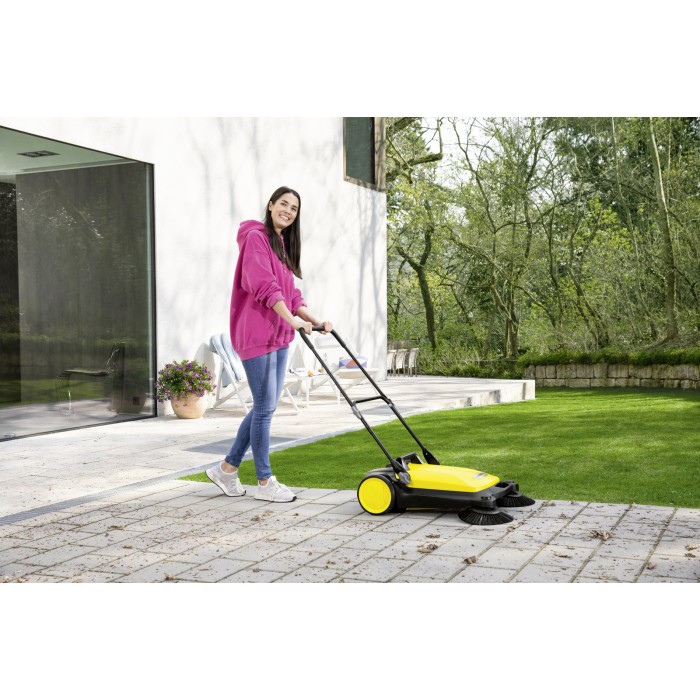 Підмітальна машина Karcher S 4 Twin (1.766-365.0)