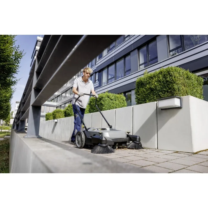 Подметальная машина Karcher KM 70/20 C 2SB (1.517-131.0)