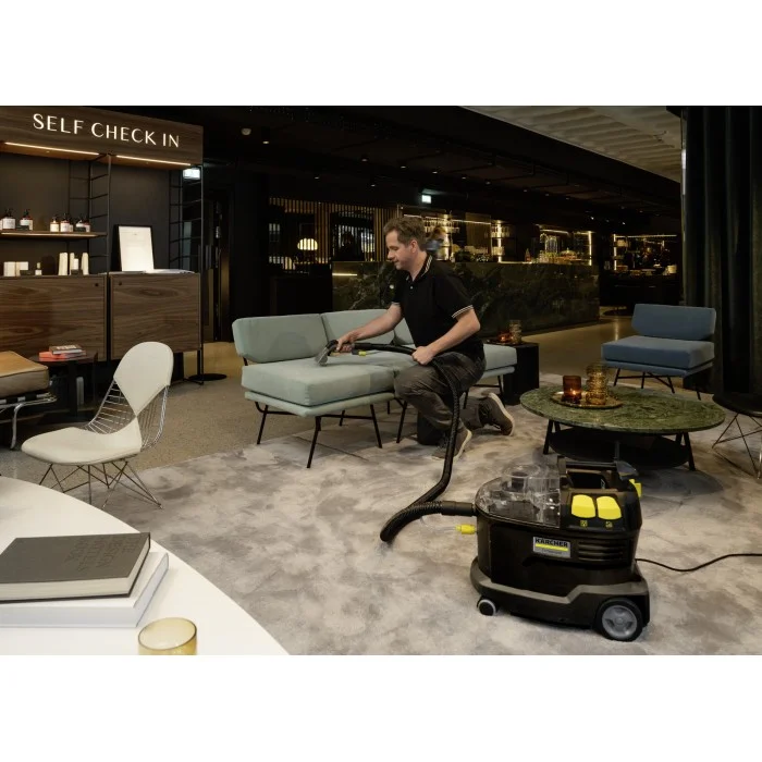 Моющий пылесос Karcher Puzzi 8/1 Go!Further (1.100-249.0)