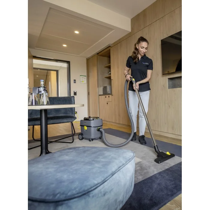 Пылесос сухой уборки Karcher T 15/1 (1.355-300.0)