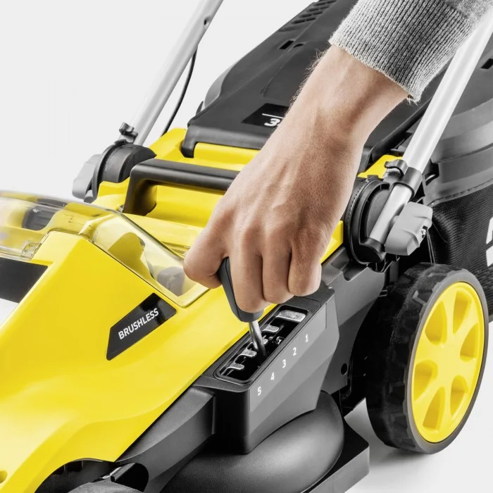 Аккумуляторная газонокосилка Karcher LMO 3-18 (1.445-410.0)